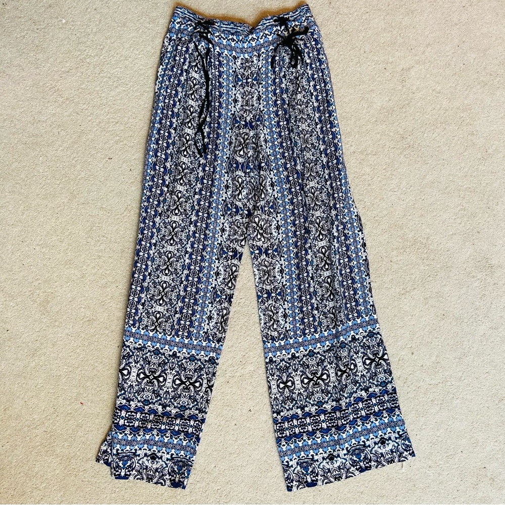 Guess Patterned Flared Pants with Front Ties